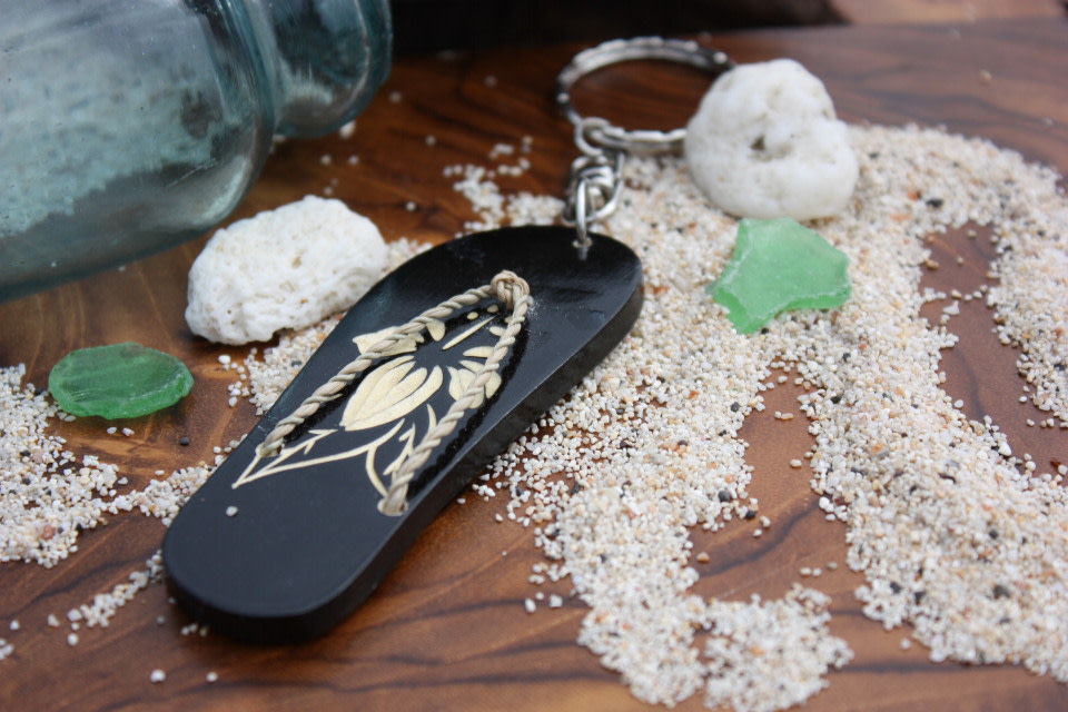 Keychain Wooden Slipper w/ Carved Hibiscus - Hawaiian Style Keychain Wooden Slipper w/ Carved Hibiscus - Hawaiian Style